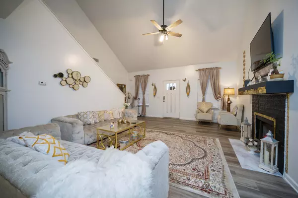 Murfreesboro, TN 37129,5227 Nancy Seward Dr