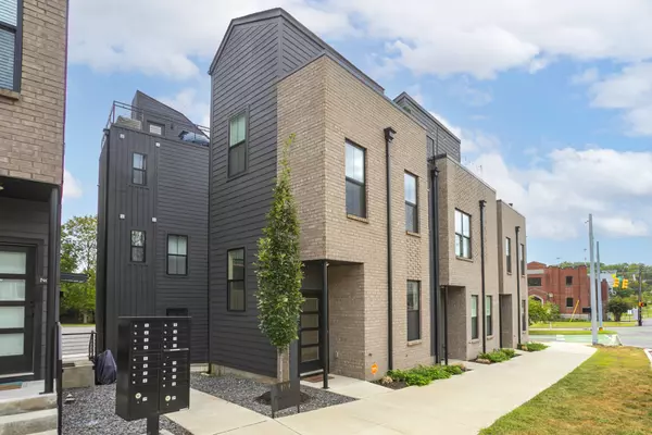 1701 Porter Rd #7, Nashville, TN 37206