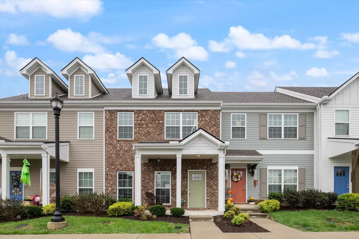 Columbia, TN 38401,2738 Wind Gap Dr