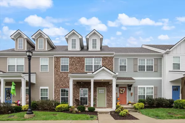 2738 Wind Gap Dr, Columbia, TN 38401