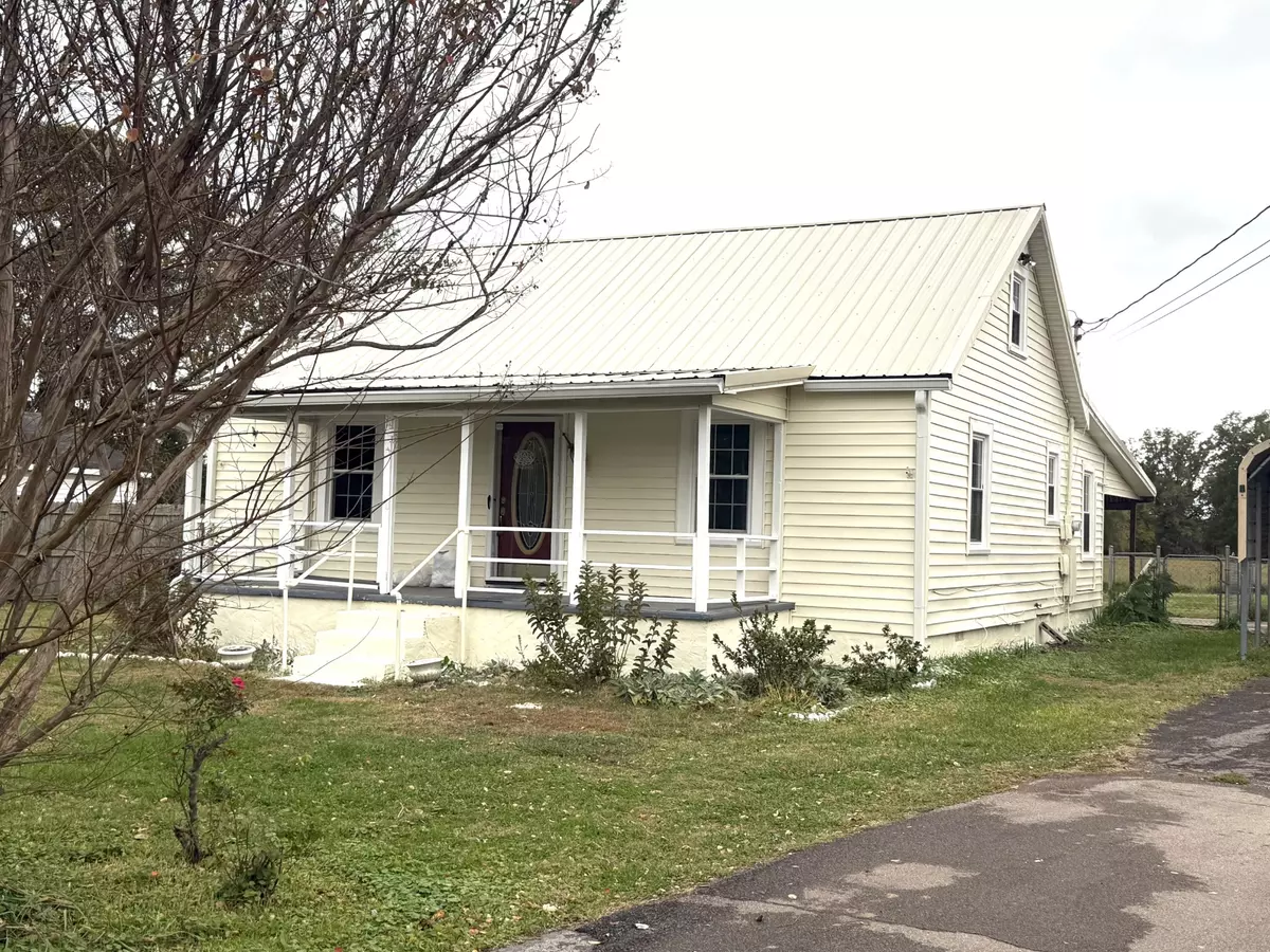 Tullahoma, TN 37388,110 Hummingbird Dr