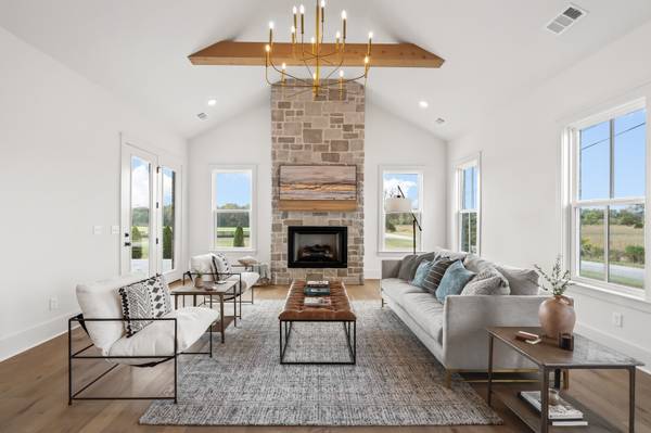 3989 Kathie Dr, Thompsons Station, TN 37179