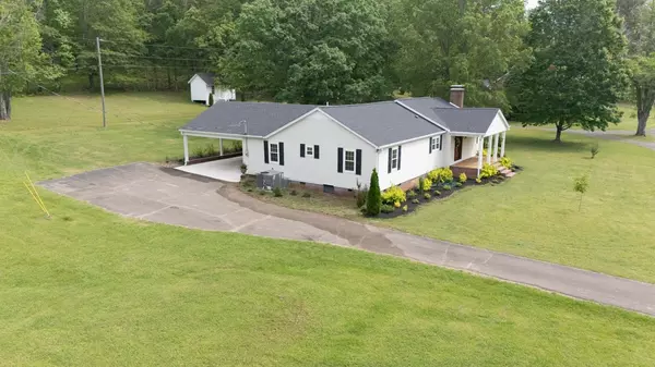 Selmer, TN 38375,1152 E Poplar Ave