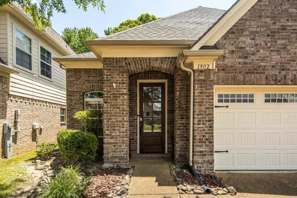 Cordova, TN 38016,1902 GLENTURRET DR