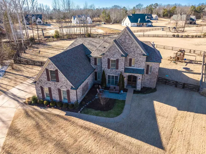 125 STIRLING CV, Rossville, TN 38066