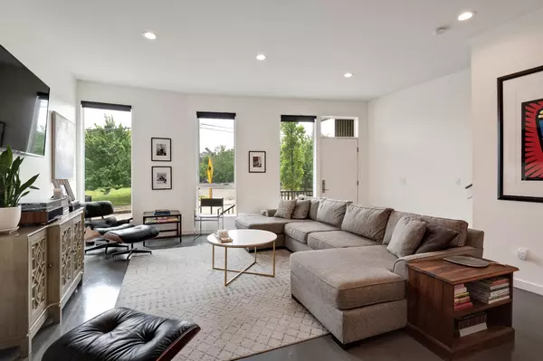 Memphis, TN 38103,456 FRONTLINE CV