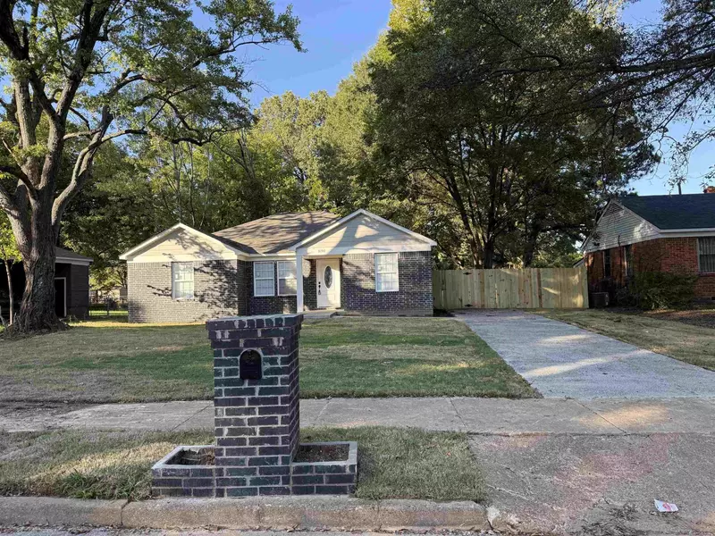 3190 KENLAND DR, Memphis, TN 38118