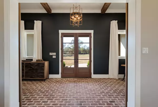 Rossville, TN 38066,2350 RALEIGH LAGRANGE DR