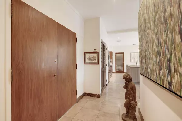 Memphis, TN 38104,2195 POPLAR AVE #603