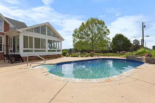 Murfreesboro, TN 37128,754 Veterans Pkwy