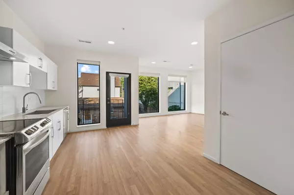 806 Olympic St #305, Nashville, TN 37203