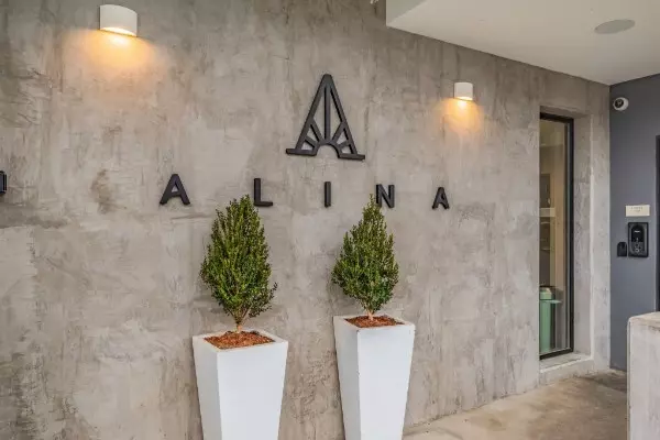 Nashville, TN 37203,806 Olympic St #305