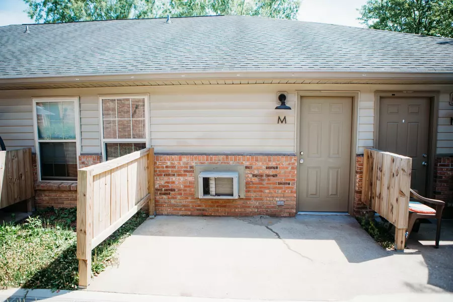 100 Ballygar St #M, Clarksville, TN 37043