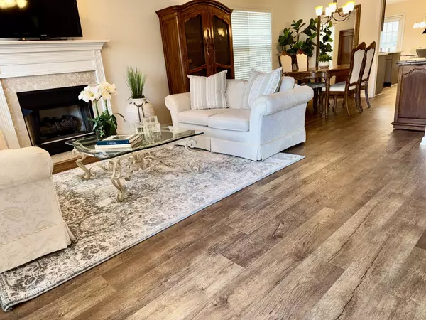 Franklin, TN 37069,33 Holland Park Ln