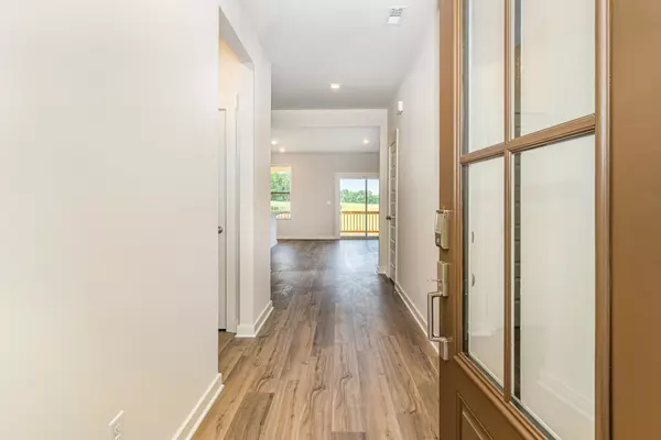 Clarksville, TN 37043,833 Bur Oak Ct