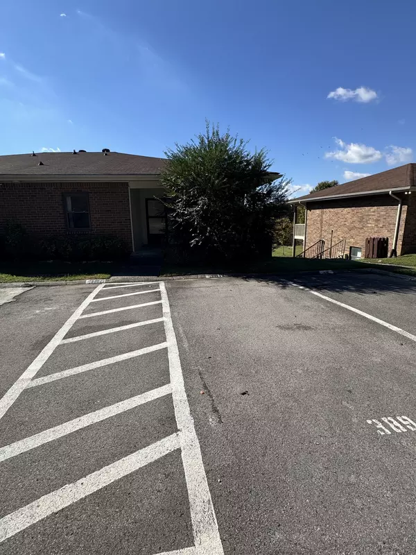 Nashville, TN 37221,389 Deer Lake Dr