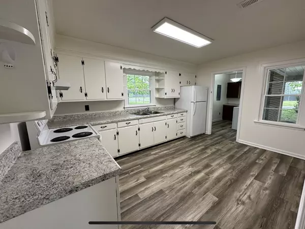 Henderson, TN 38340,576 Luray Ave