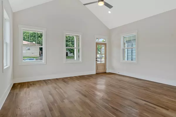 Nashville, TN 37209,904 32nd Ave #N #A