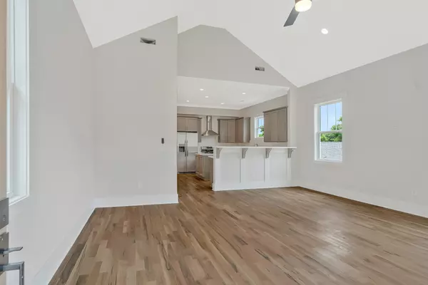 Nashville, TN 37209,904 32nd Ave #N #A