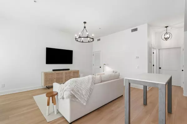 Nashville, TN 37208,520 Madison St