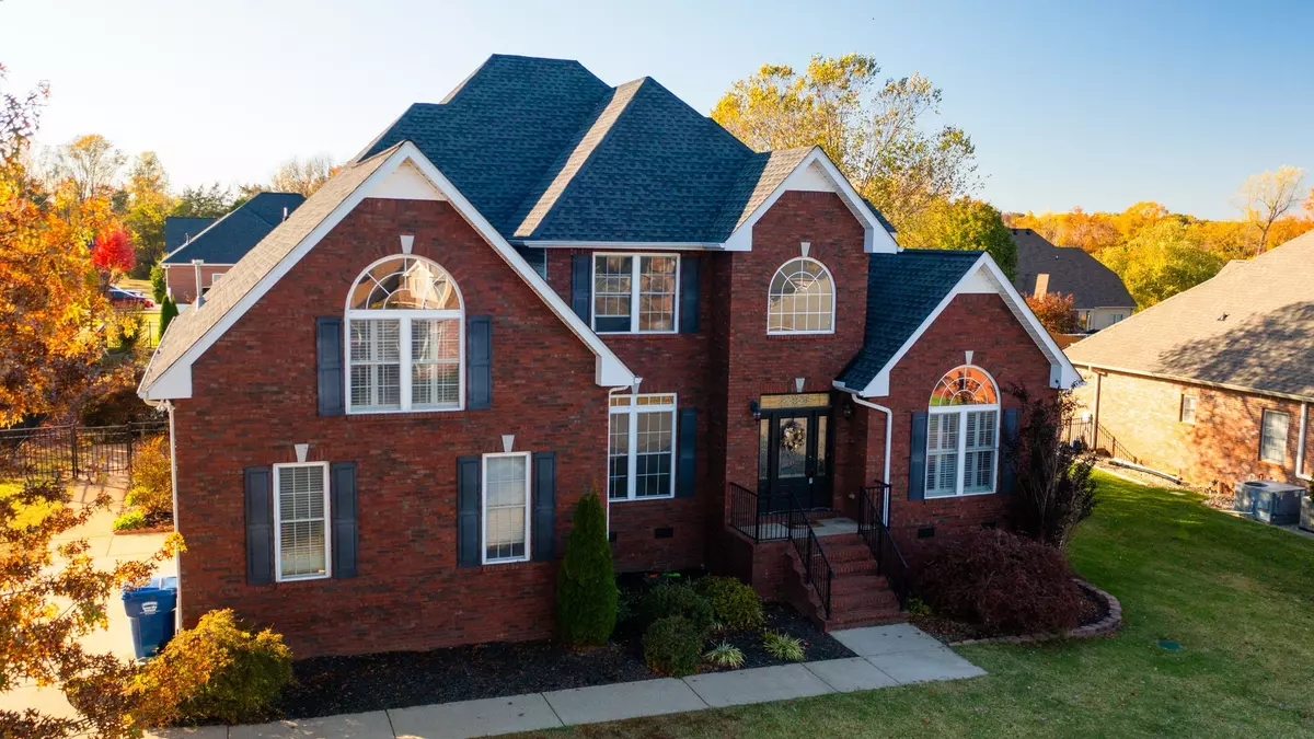 Clarksville, TN 37043,879 Iron Wood Cir