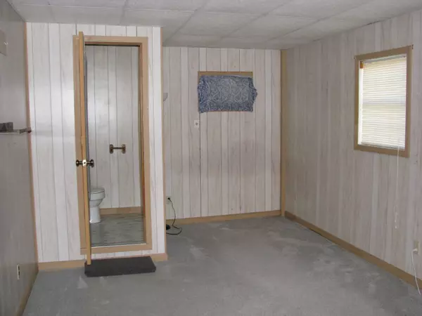 Waverly, TN 37185,329 Clover Ln