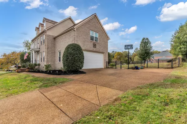 Hendersonville, TN 37075,1017 Kellyn Ln