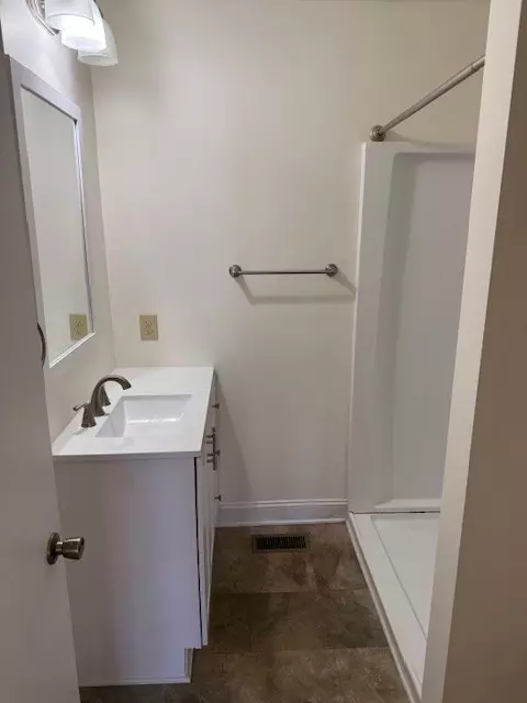 Tullahoma, TN 37388,609 Stone Blvd