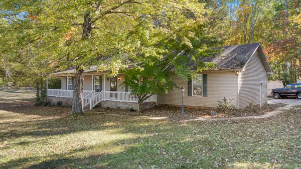 2430 Safe Haven Cir, Estill Springs, TN 37330