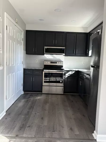 1494 Sunshine Dr, Clarksville, TN 37042