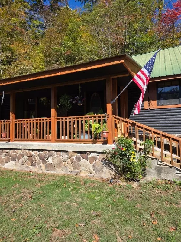 Waynesboro, TN 38485,999 Rainbow Lake Rd