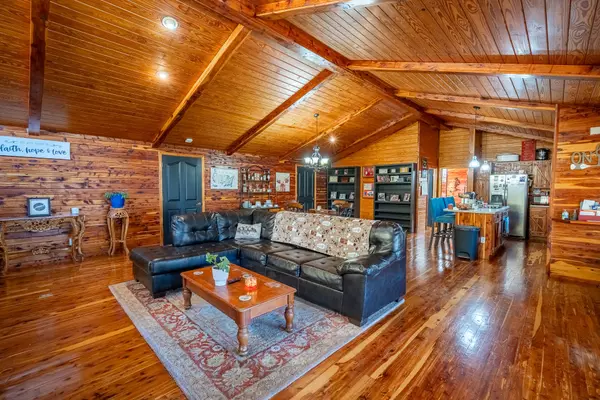 Waynesboro, TN 38485,999 Rainbow Lake Rd