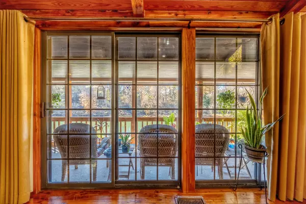 Waynesboro, TN 38485,999 Rainbow Lake Rd