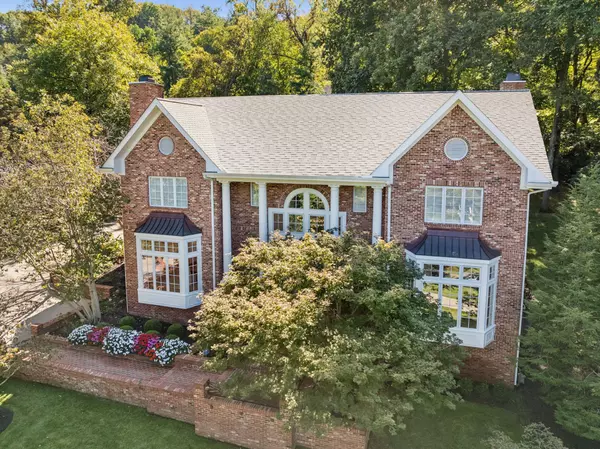 209 Woodford Pl, Nashville, TN 37215