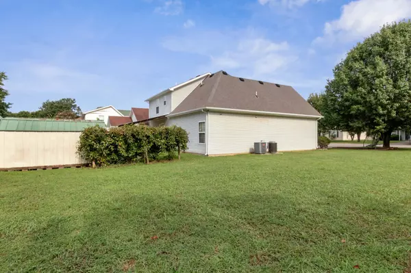 Murfreesboro, TN 37128,905 Red Feather Trail