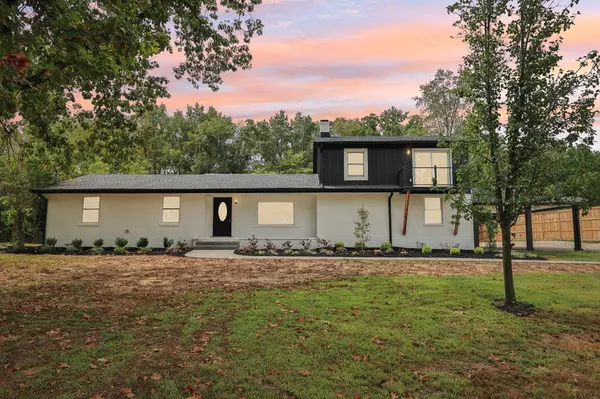 740 Lakeview Cir, Mount Juliet, TN 37122