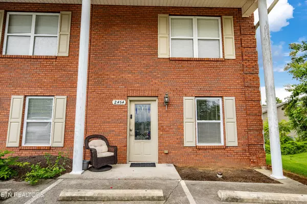 Maryville, TN 37801,2454 Hallerins Court