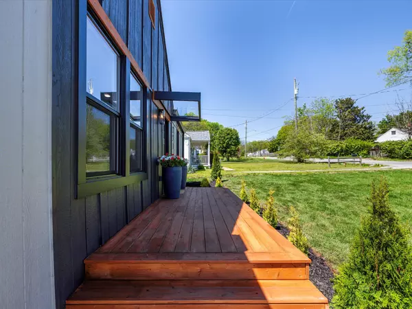 Nashville, TN 37211,221 Morton Ave