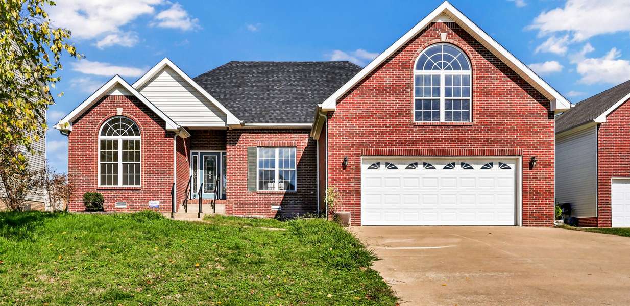 1177 Castlewood Dr, Clarksville, TN 37042