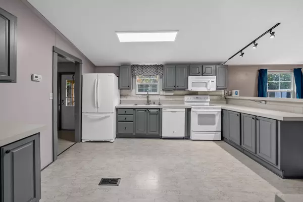 Oak Grove, KY 42262,9338 Pembroke Oak Grove Rd