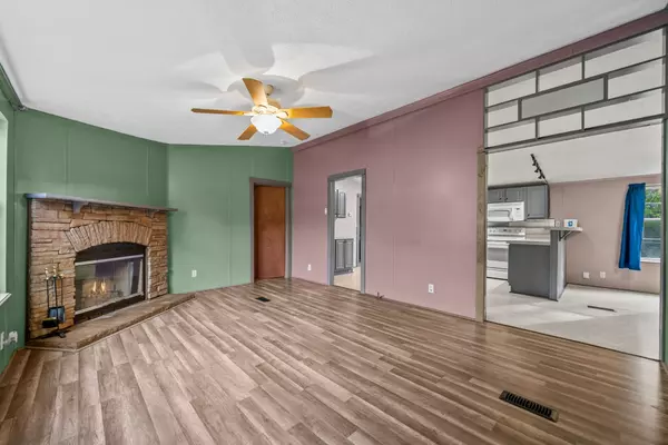 Oak Grove, KY 42262,9338 Pembroke Oak Grove Rd