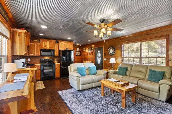 Lynchburg, TN 37352,784 Damron Rd