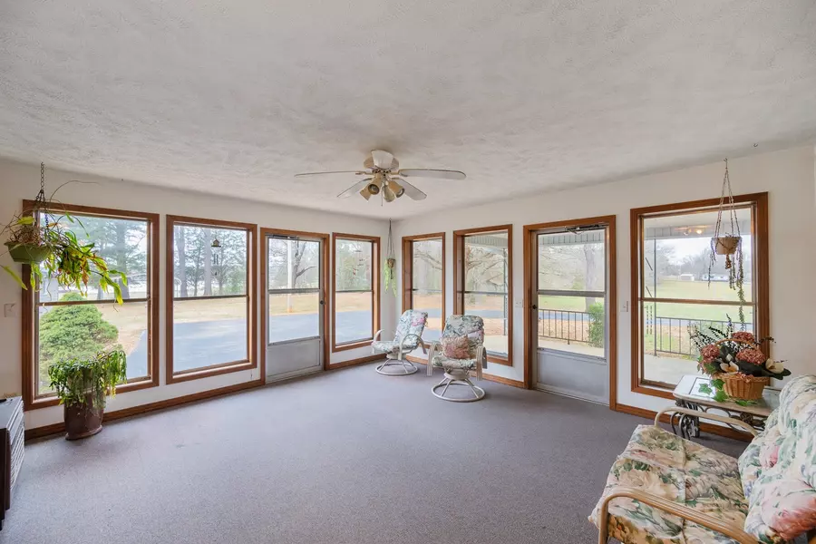 4519 Highway 100 #E, Decaturville, TN 38329