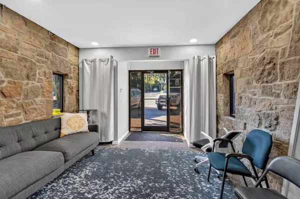 Nashville, TN 37204,526 E Iris Dr