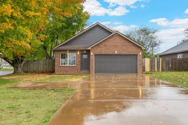 Oak Grove, KY 42262,745 Pembroke Oak Grove Rd