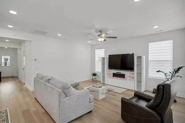 White House, TN 37188,5193 Cothron Dr