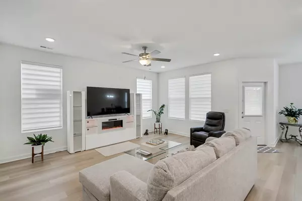 White House, TN 37188,5193 Cothron Dr