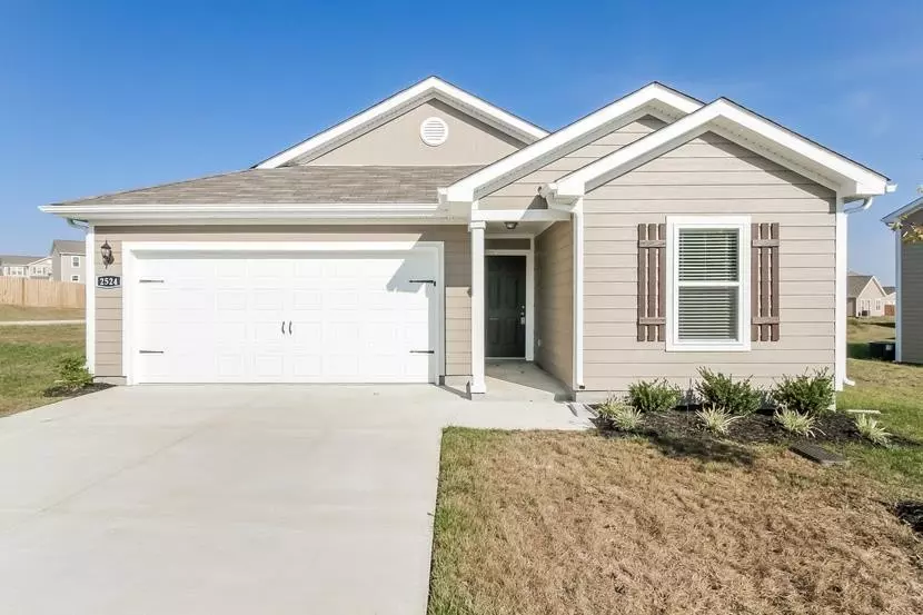 Columbia, TN 38401,2524 Queen Bee Drive