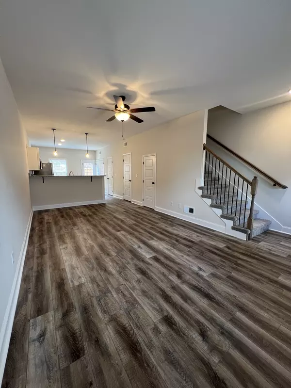 Clarksville, TN 37042,550 Peachers Mill Rd #B6