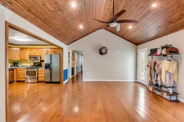 Belvidere, TN 37306,184 Buncombe Rd